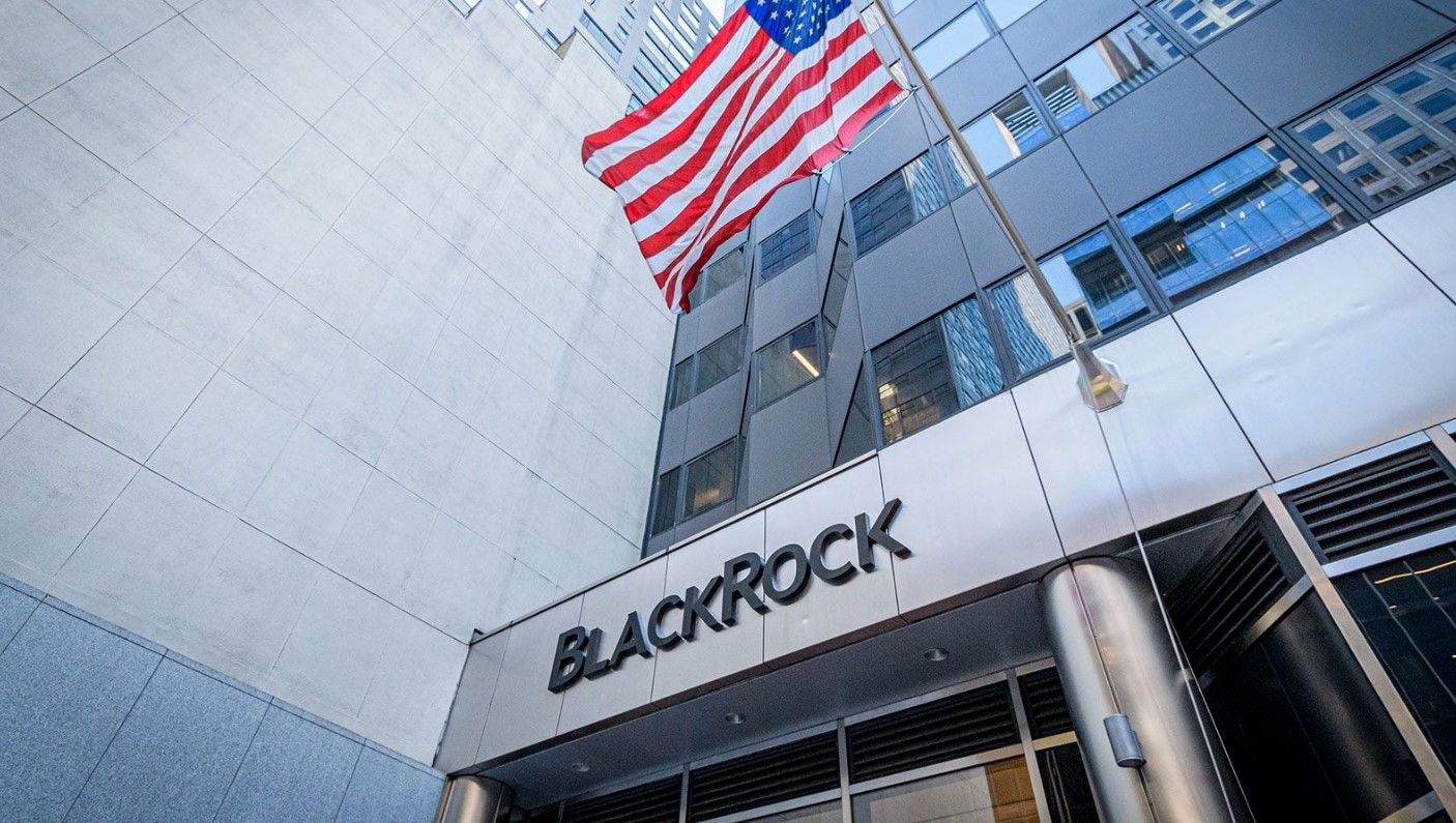 Stock Analysis: Is Blackrock's August Surge Coming Back? Glencore Position Peaks Confidence